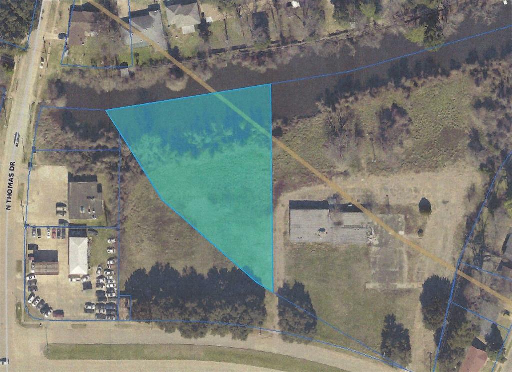 1220 N Hearne Property Photo 3