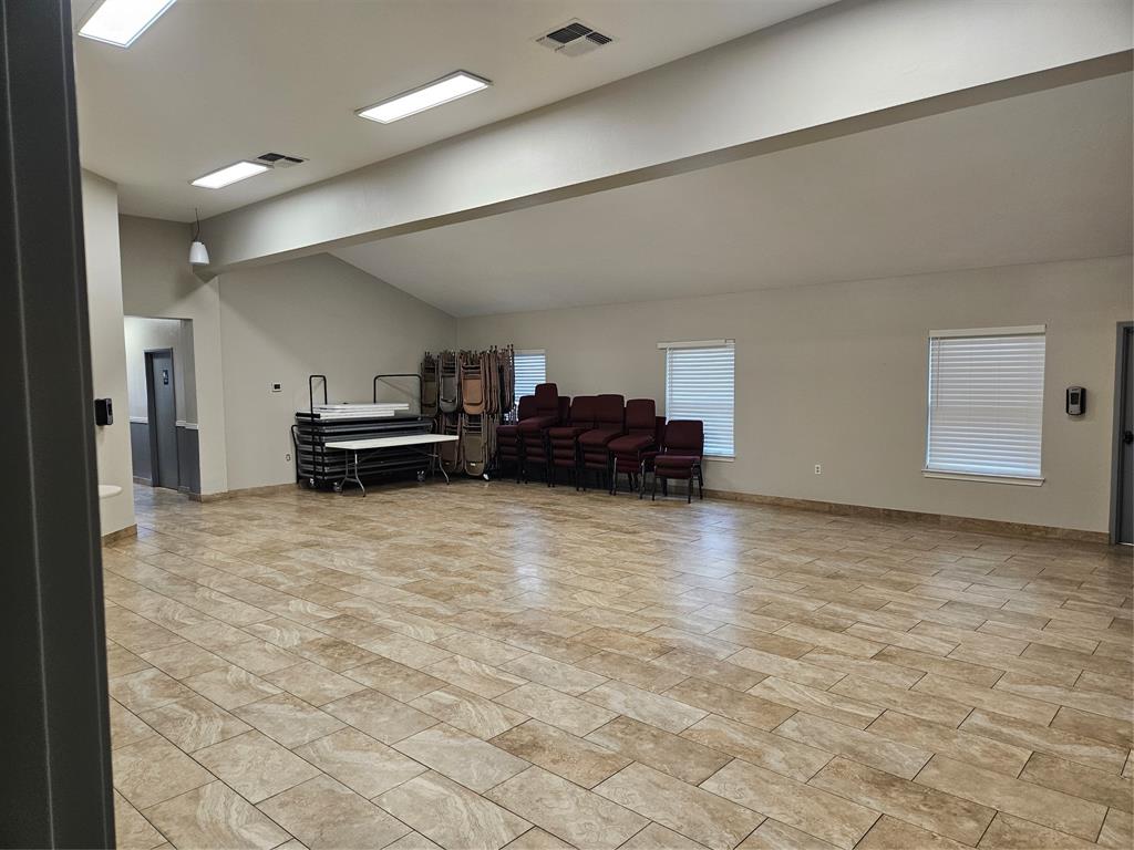 1000 Centennial Boulevard Property Photo 16