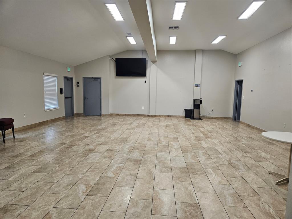 1000 Centennial Boulevard Property Photo 18