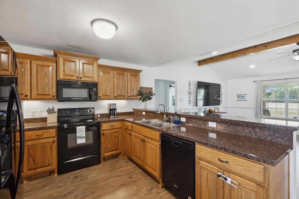 2068 W Us Highway 69 Property Photo 8