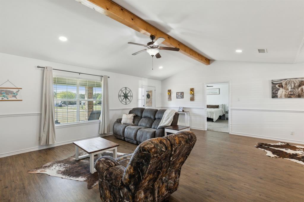 2068 W Us Highway 69 Property Photo 16