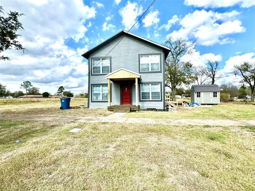 106 E Main Street Property Photo 1