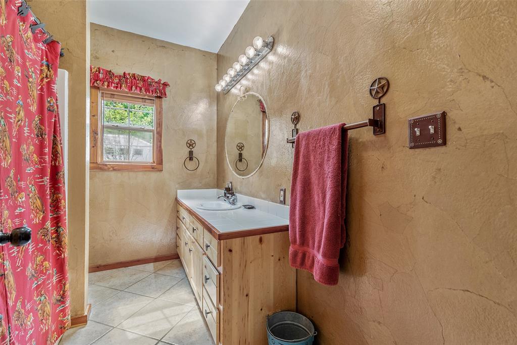 8381 State Hwy 75 Property Photo 17