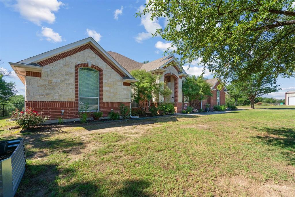 118 Crosshair Court Property Photo 3