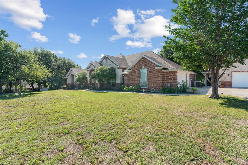 118 Crosshair Court Property Photo 4