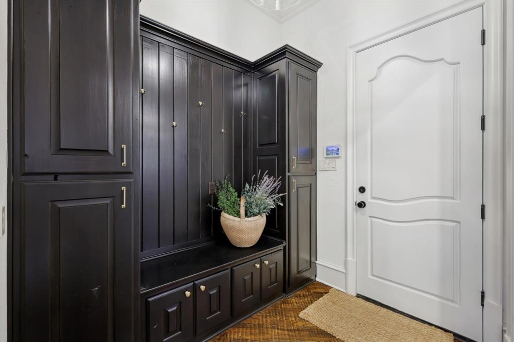 1357 Saddlebrook Court Property Photo 19