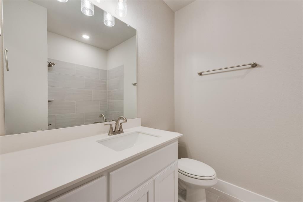 2105 Crystal Palace Boulevard Property Photo 25