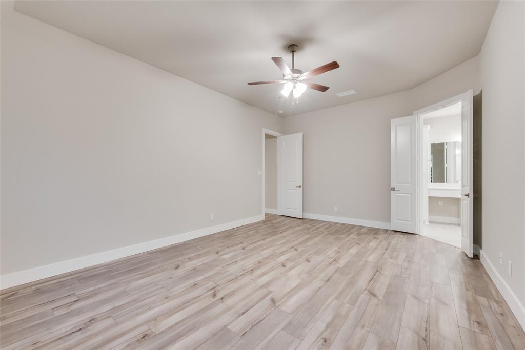 2105 Crystal Palace Boulevard Property Photo 30