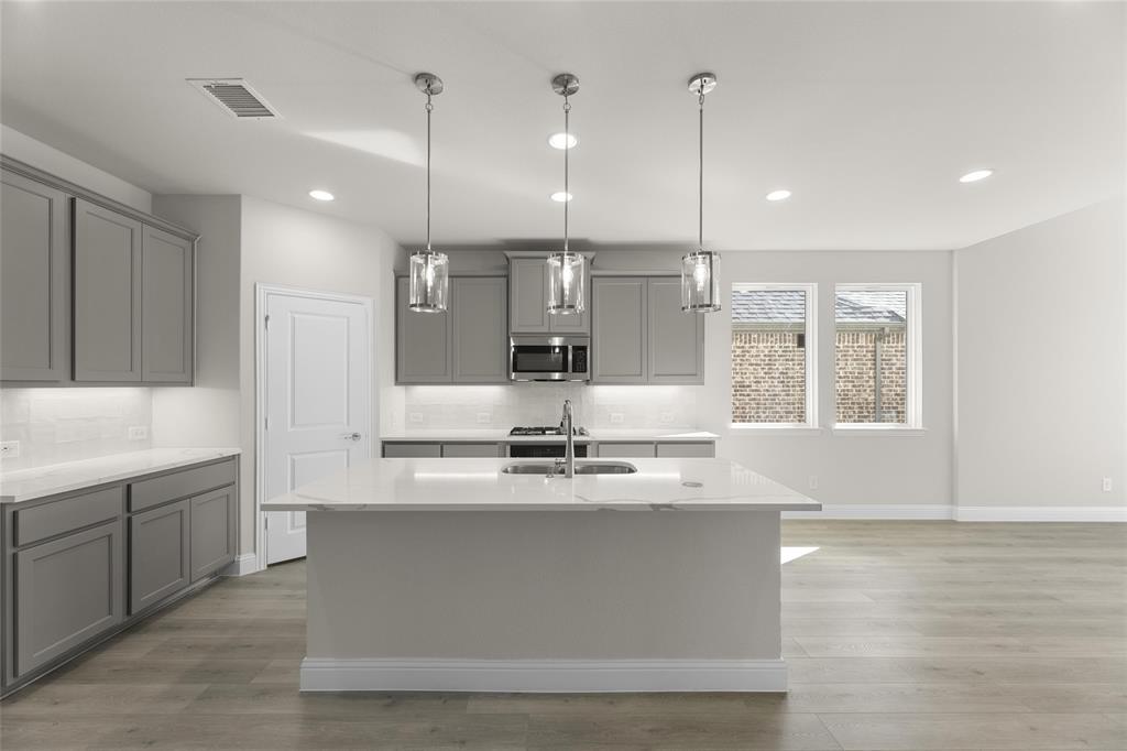 1234 Redcoat Property Photo 3