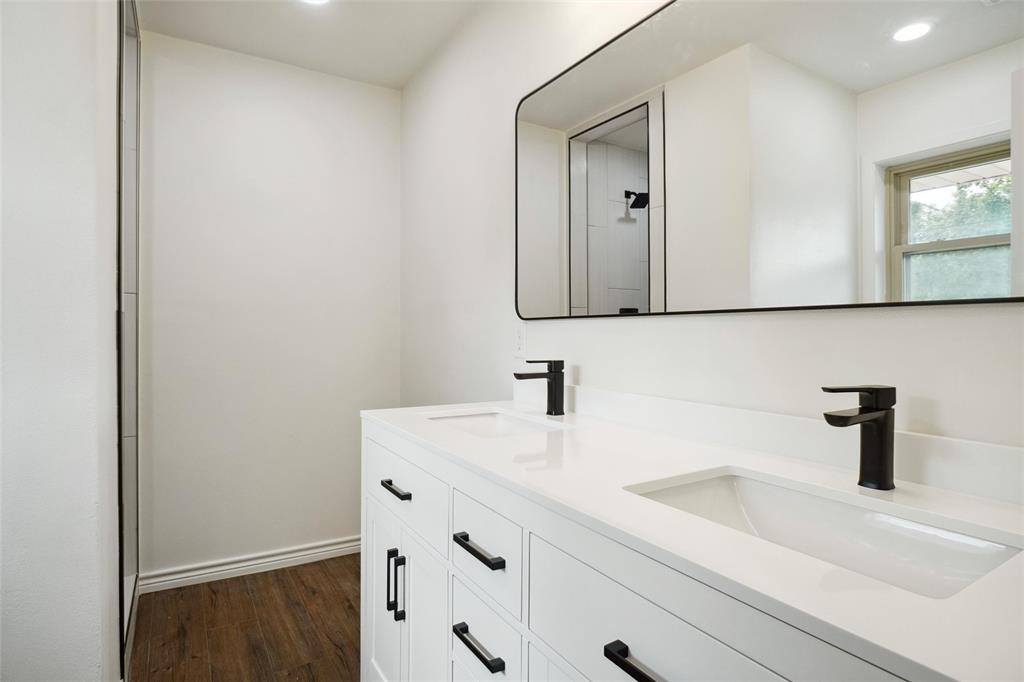 900 Roberts Street Property Photo 19