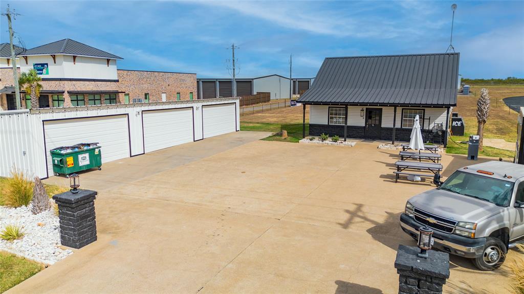 5528 Fm933 Property Photo 8