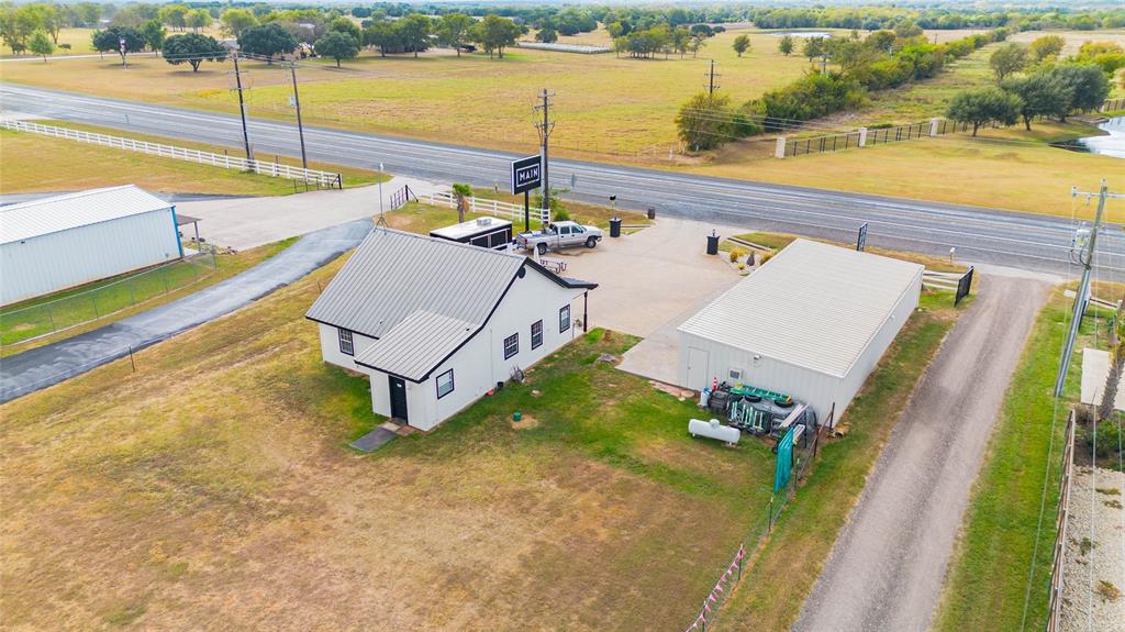 5528 Fm933 Property Photo 9