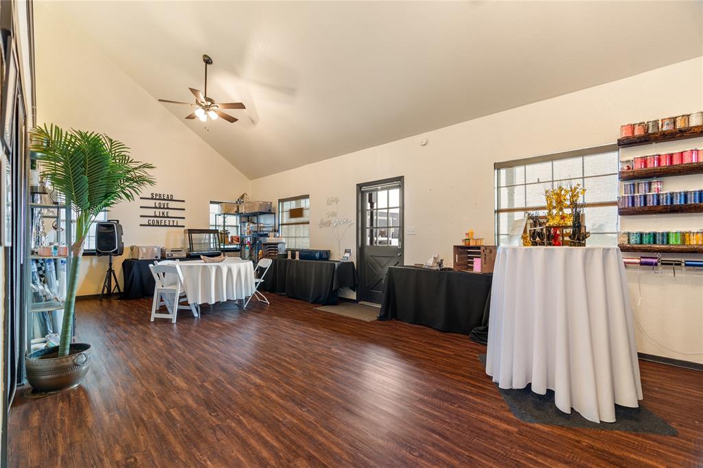 5528 Fm933 Property Photo 16