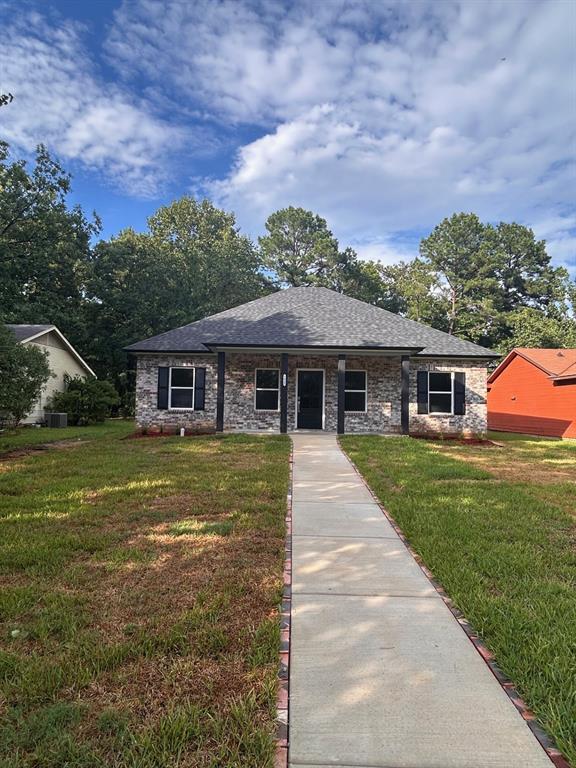 5812 Braeloch Property Photo 1