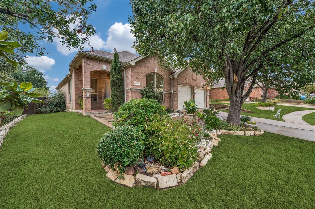 9801 Sunrise Court Property Photo