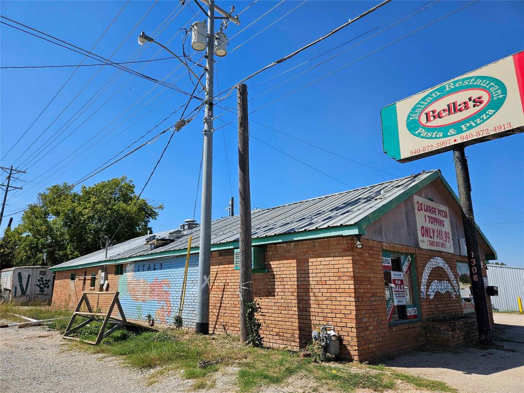 1308 E Wise Street Property Photo 4