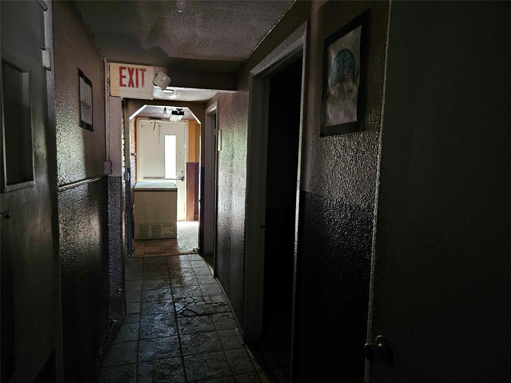 1308 E Wise Street Property Photo 9
