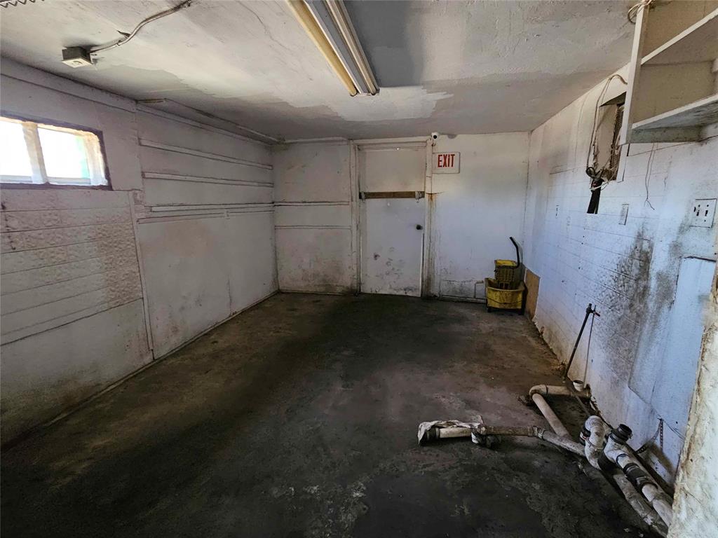 1308 E Wise Street Property Photo 16