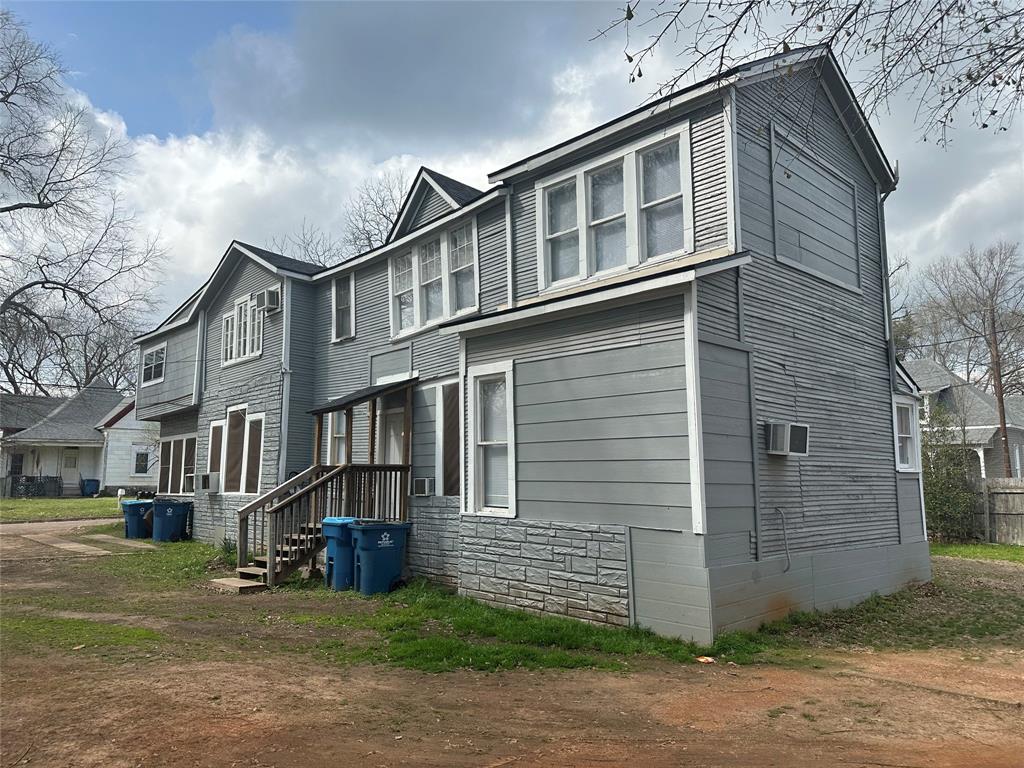 1106 Esplanade Street Property Photo 1