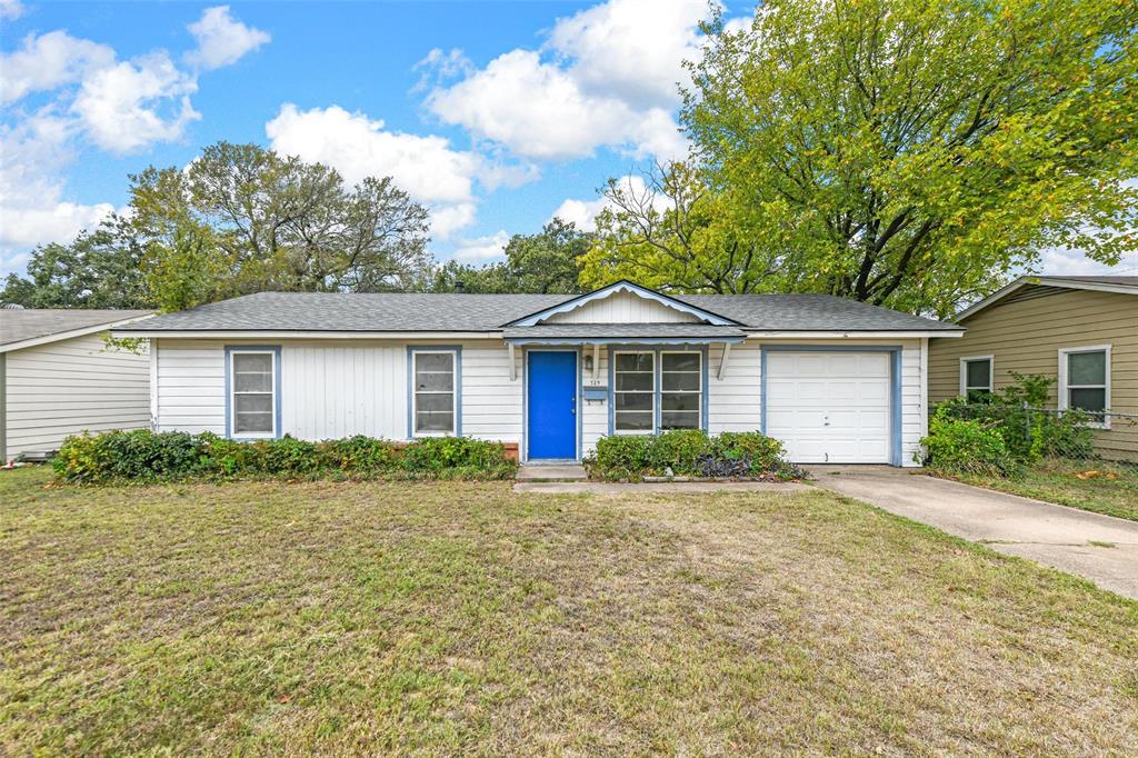 729 Livingston Drive Property Photo