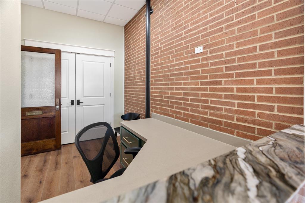 71 N Waco Street Property Photo 3
