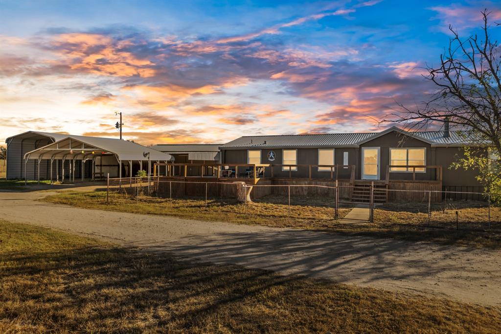 20162 N Us Highway 281 Property Photo