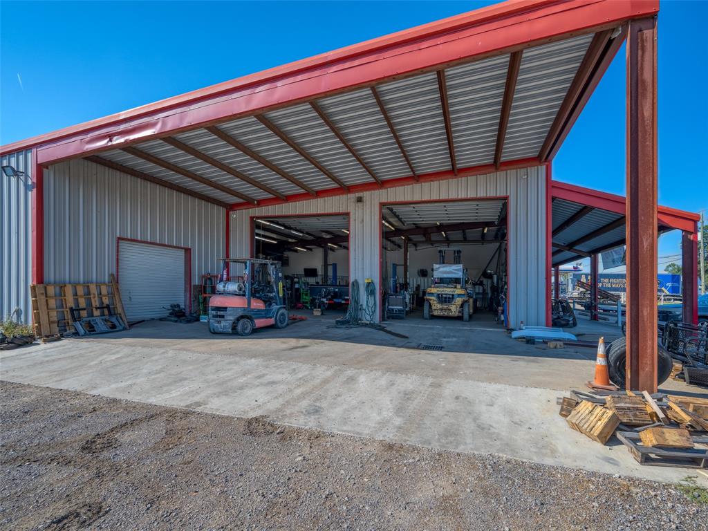 10397 Us Highway 69 Property Photo 21