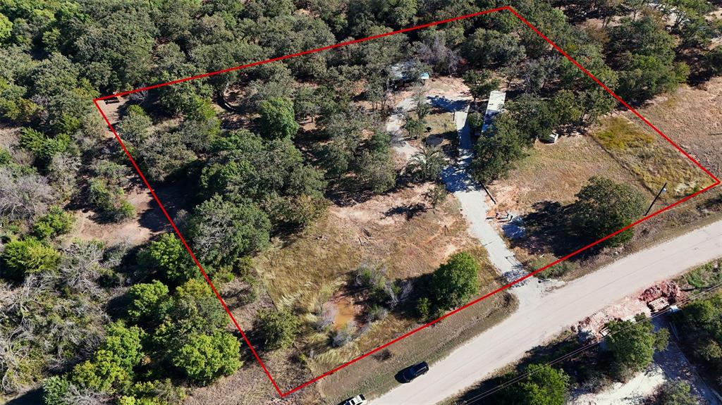 689 Hunter Trail Property Photo 5
