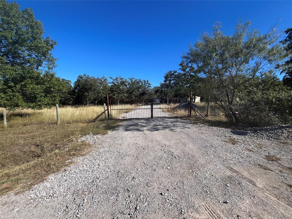 689 Hunter Trail Property Photo 7