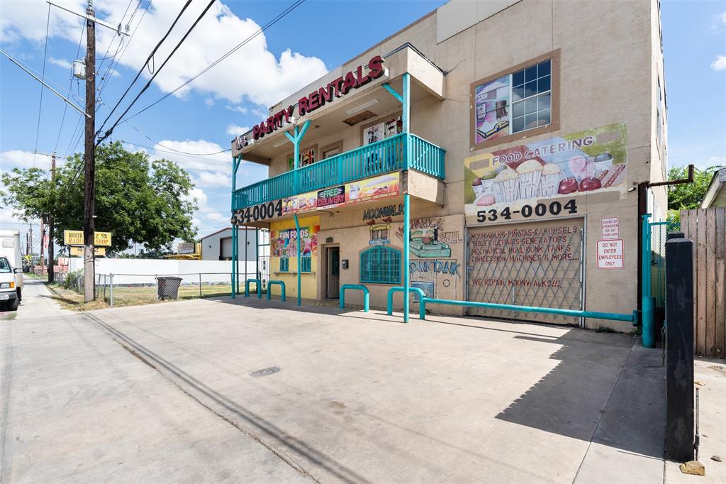 4814 W Commerce Street Property Photo 2