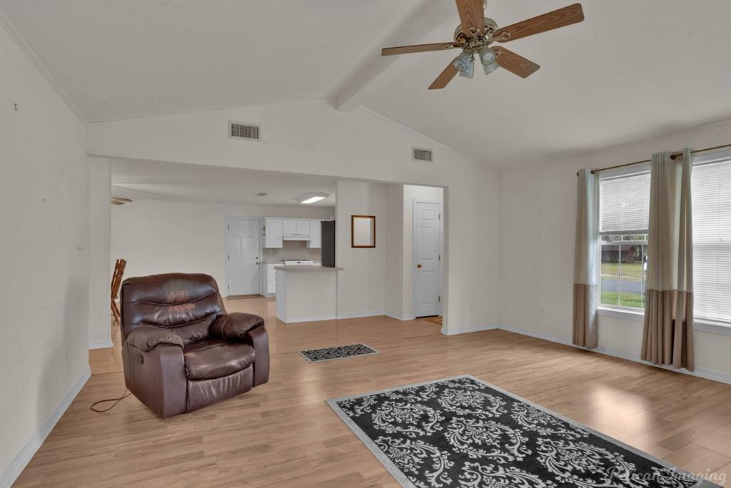 101 W Jefferson Avenue Property Photo 10