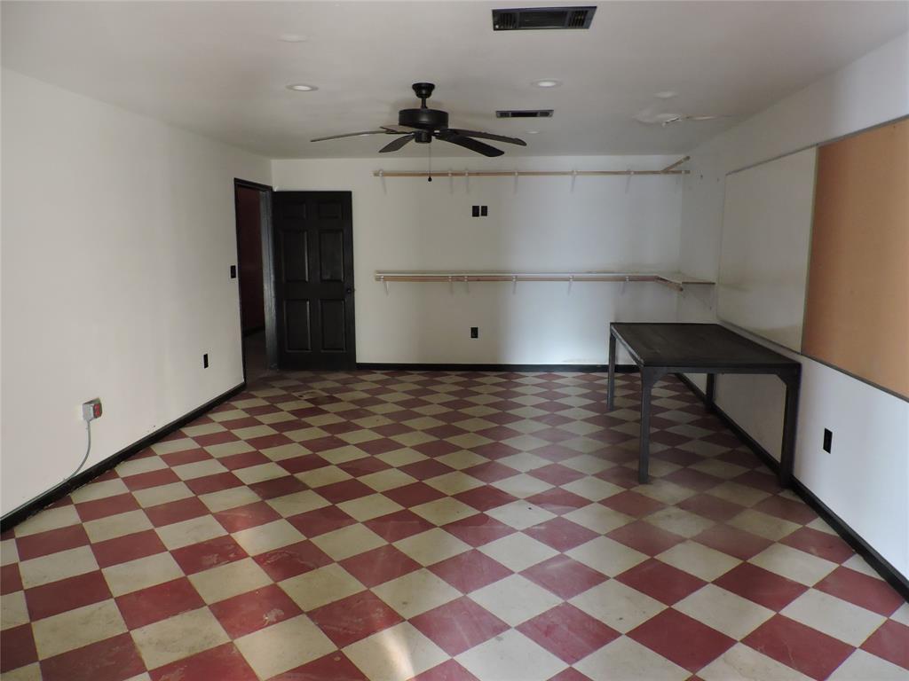 920 W Mason Street Property Photo 4