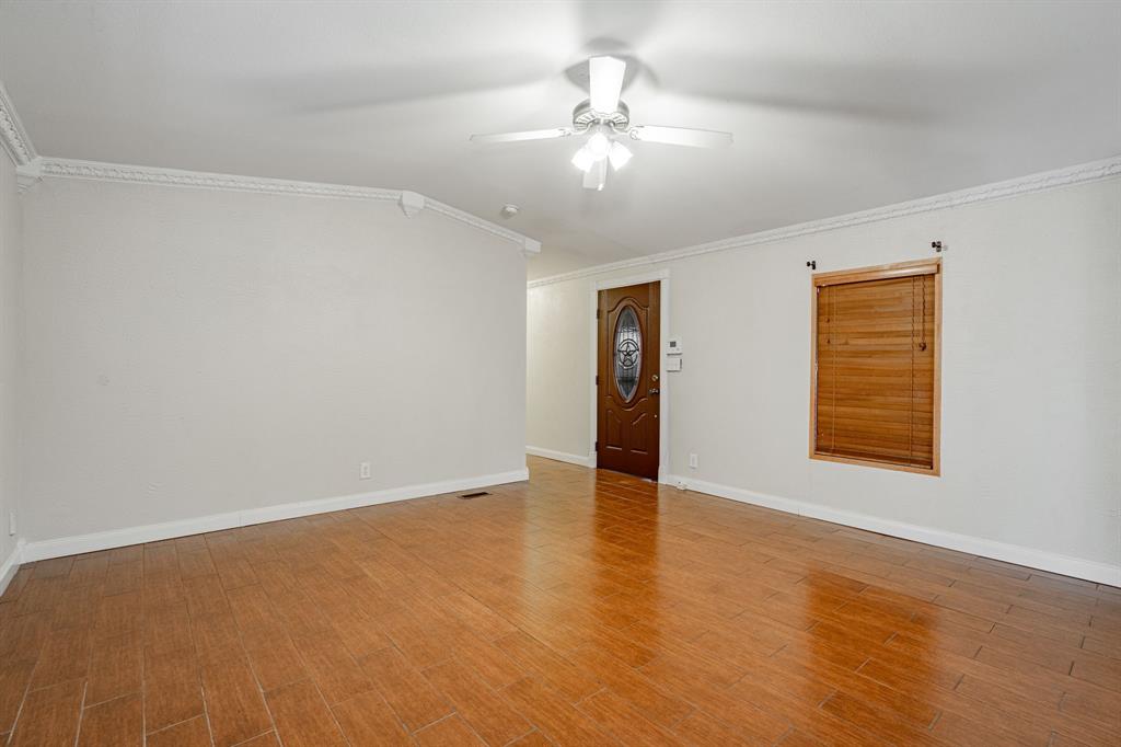 3032 Crest Pointe Drive Property Photo 8