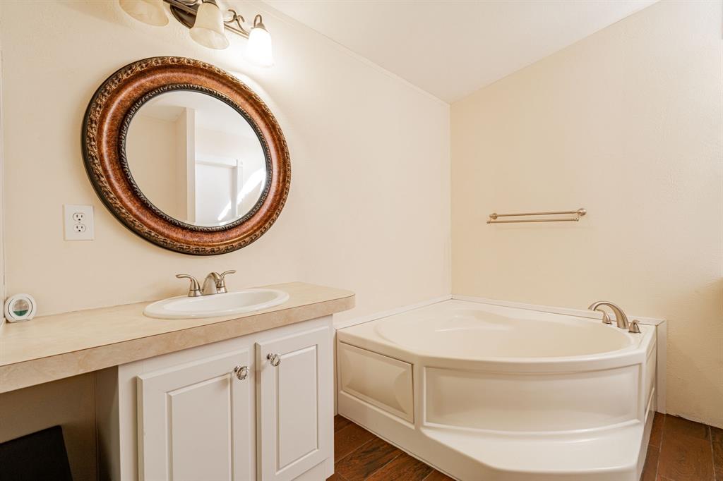 3032 Crest Pointe Drive Property Photo 21