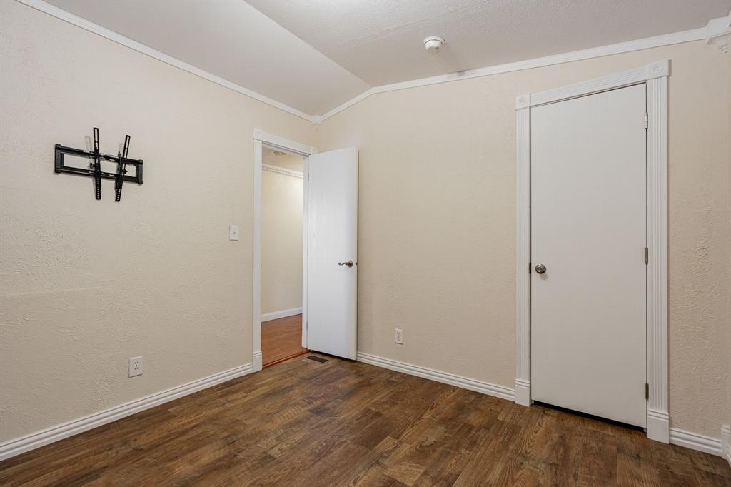 3032 Crest Pointe Drive Property Photo 24