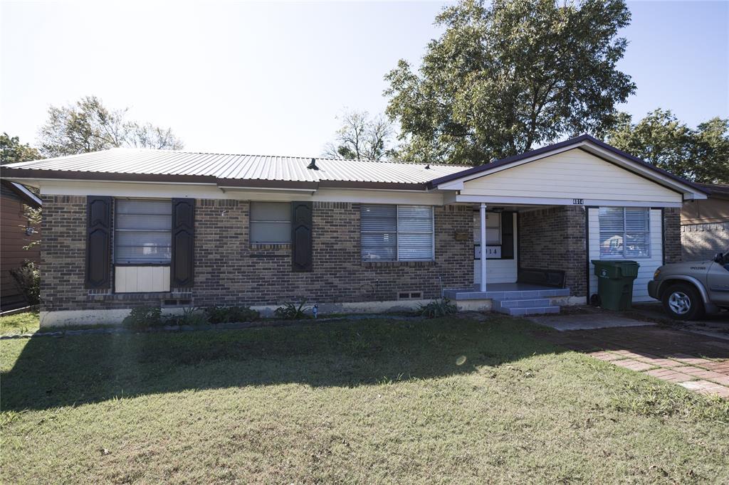 4014 W Walnut Street Property Photo 1