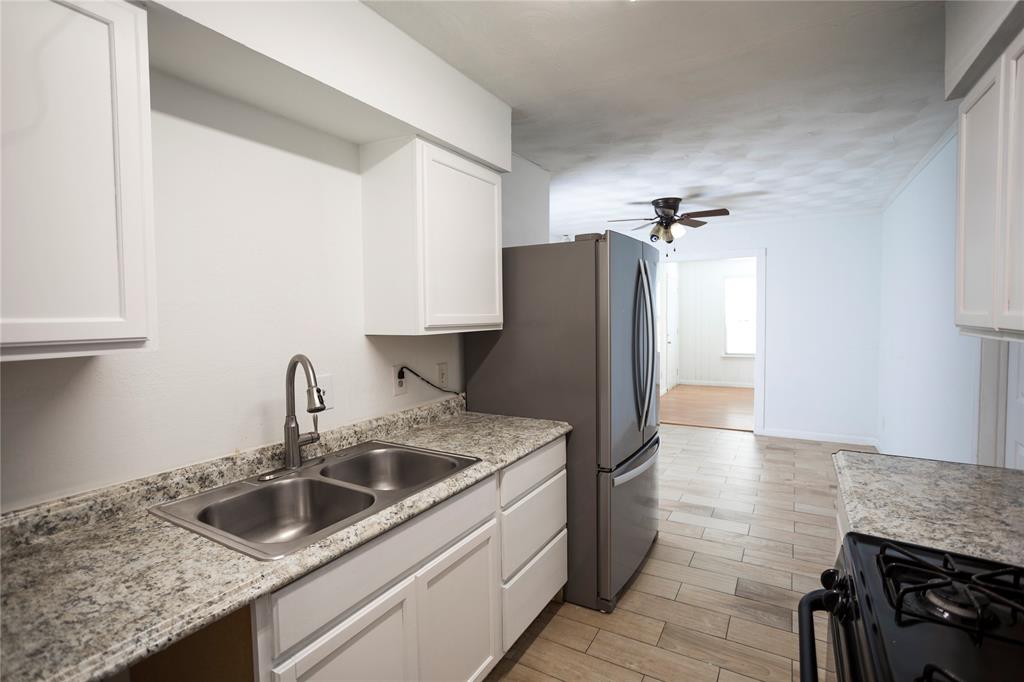 4014 W Walnut Street Property Photo 7