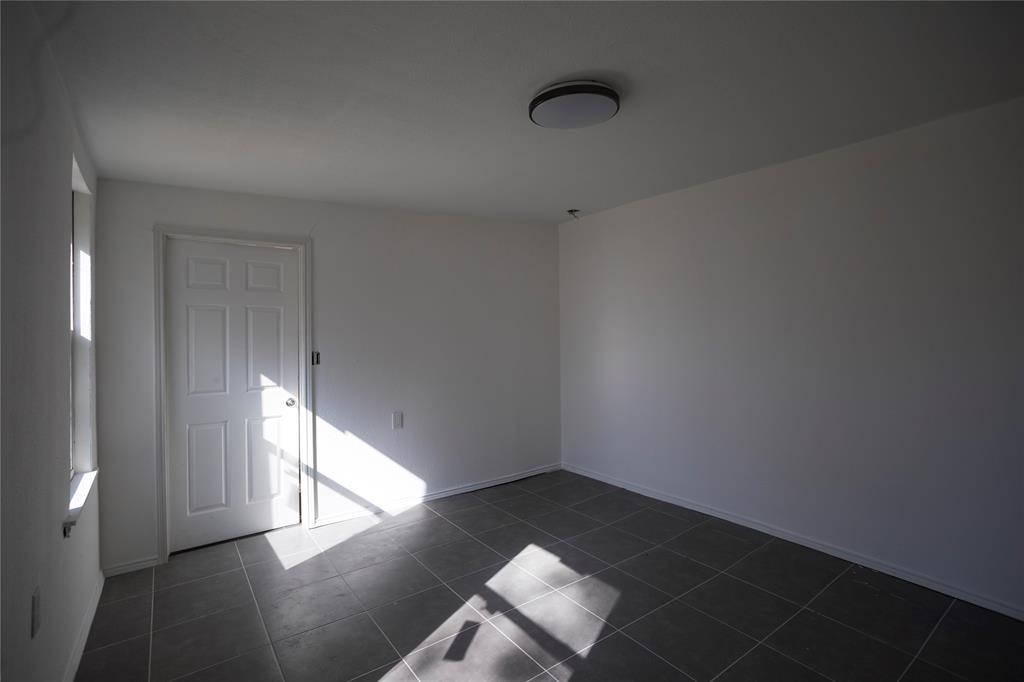 4014 W Walnut Street Property Photo 19