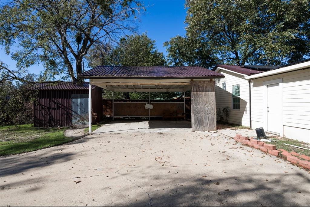 4014 W Walnut Street Property Photo 23