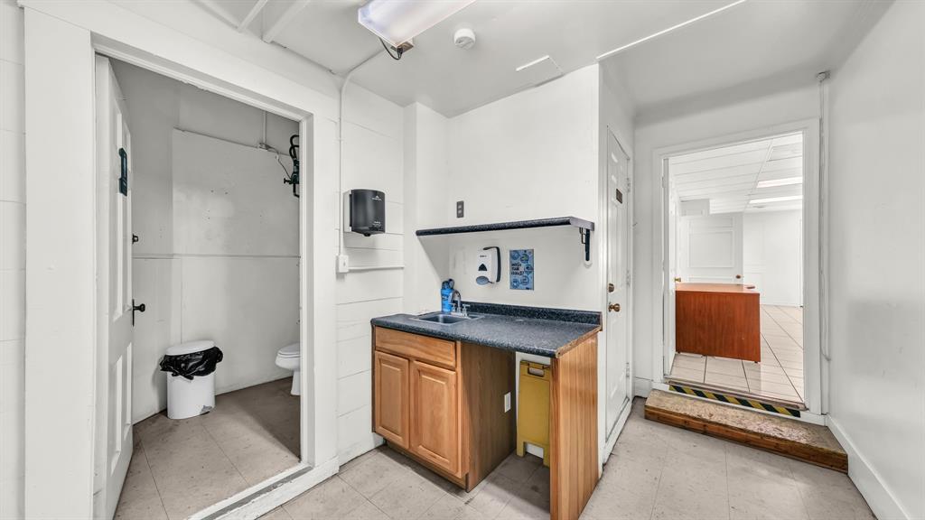 113 S Line Street Property Photo 10