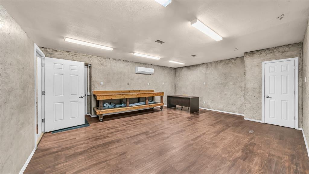 113 S Line Street Property Photo 13