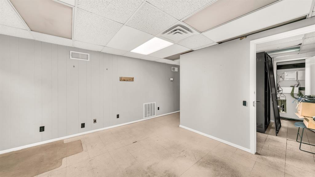 113 S Line Street Property Photo 23