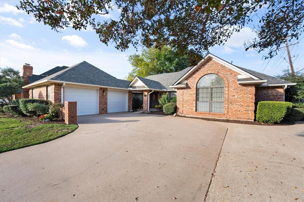 5400 Emerald Park Boulevard Property Photo 1