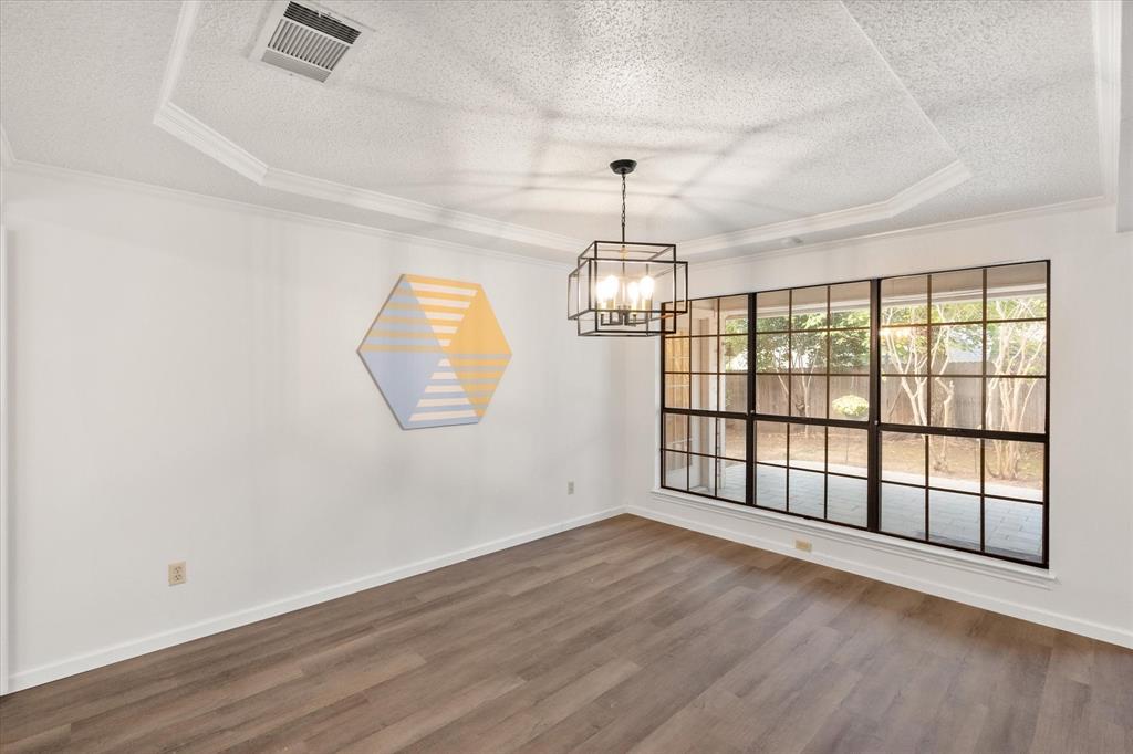 5400 Emerald Park Boulevard Property Photo 11
