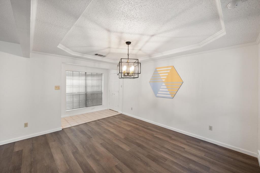 5400 Emerald Park Boulevard Property Photo 12