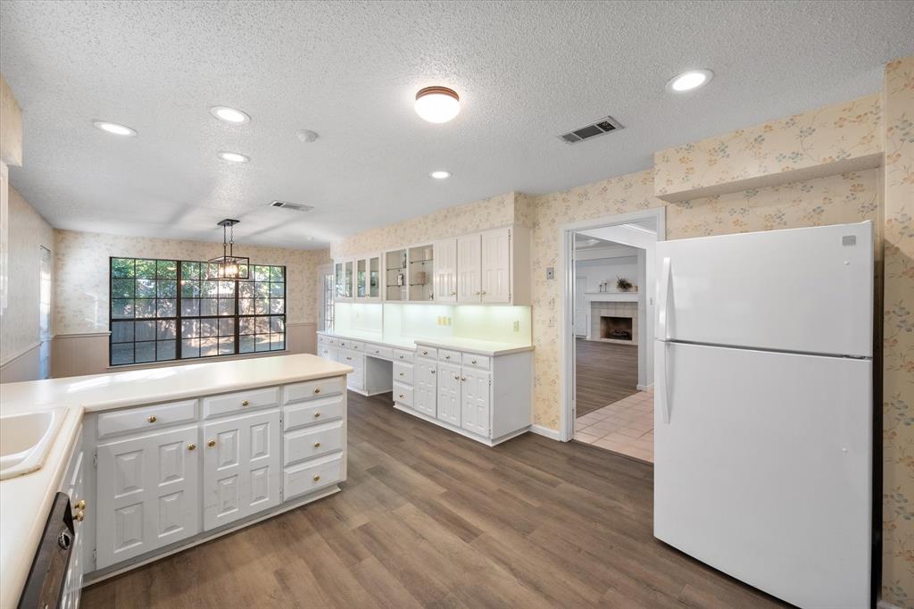 5400 Emerald Park Boulevard Property Photo 16