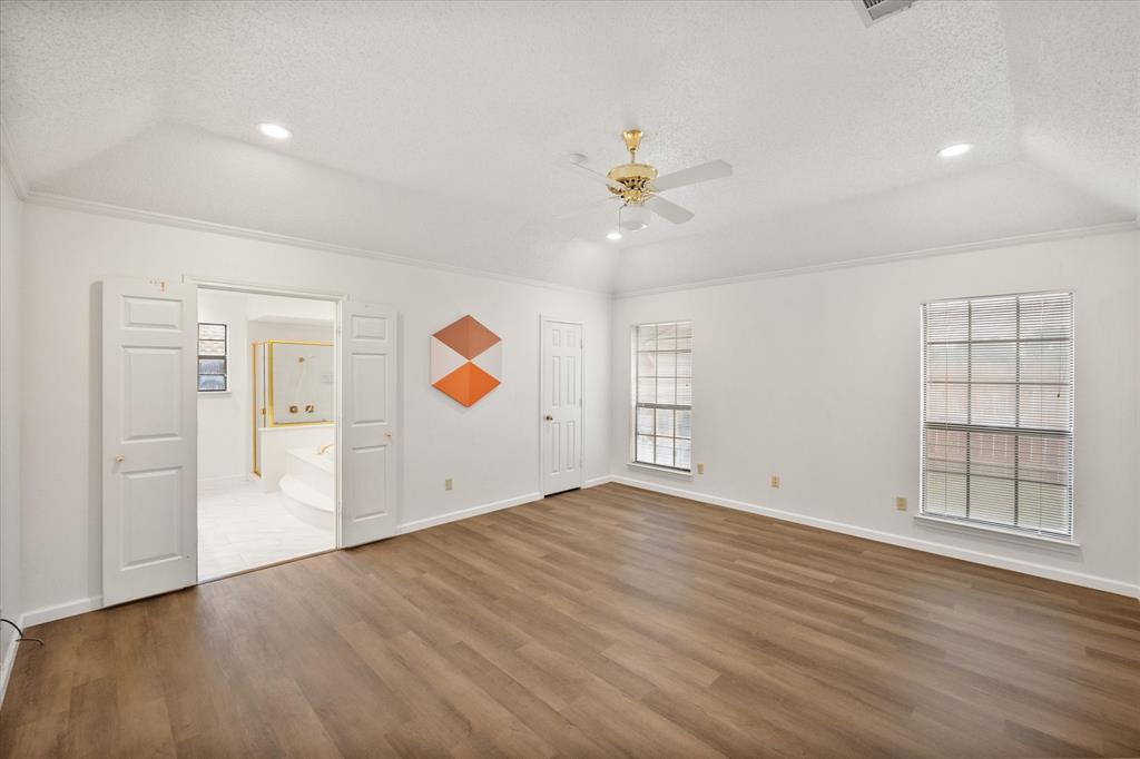 5400 Emerald Park Boulevard Property Photo 25