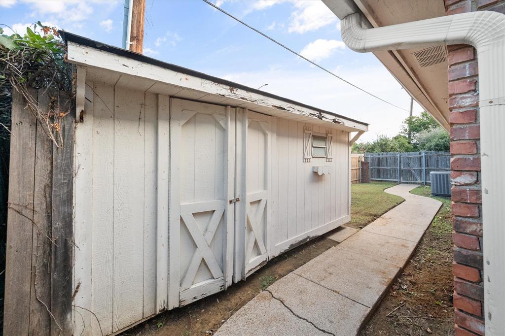 5400 Emerald Park Boulevard Property Photo 32