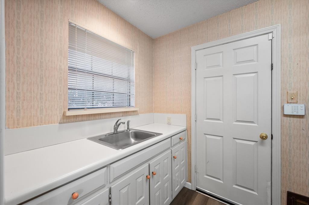 5400 Emerald Park Boulevard Property Photo 34