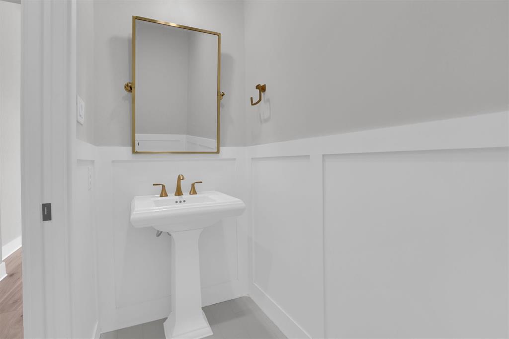 1719 Silver Marten Trail Property Photo 15